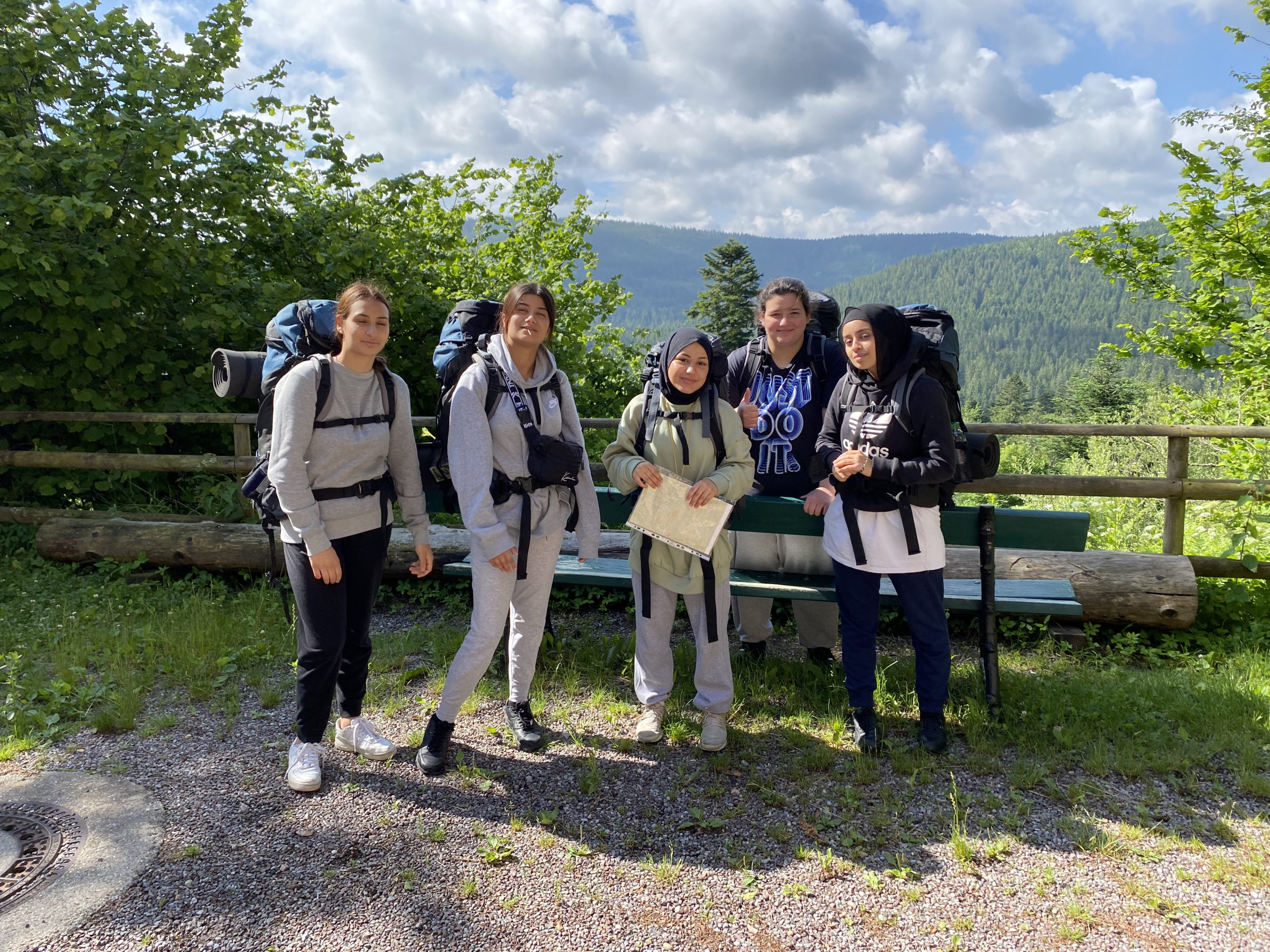 Students from Schule am Schillerpark on Gold practice expedition in the Black Forest